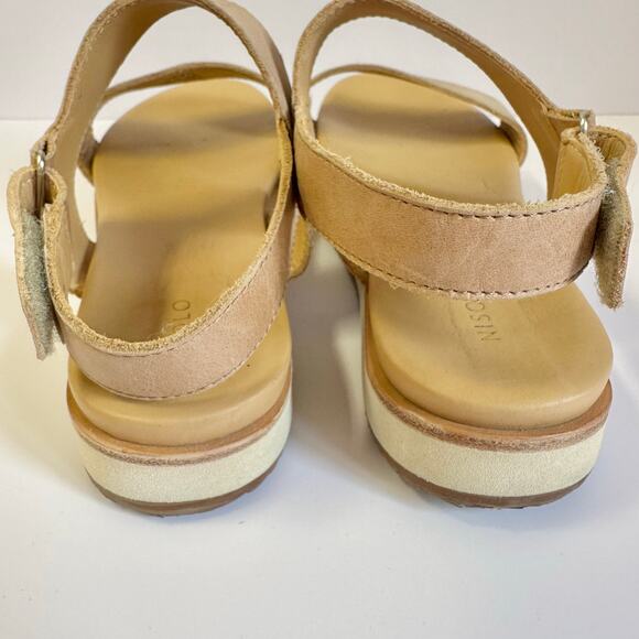 Nisolo Go-To Flatform Sandal in Almond Ankle Strap Size 9.5 Hook & Loop close - Picture 13 of 16